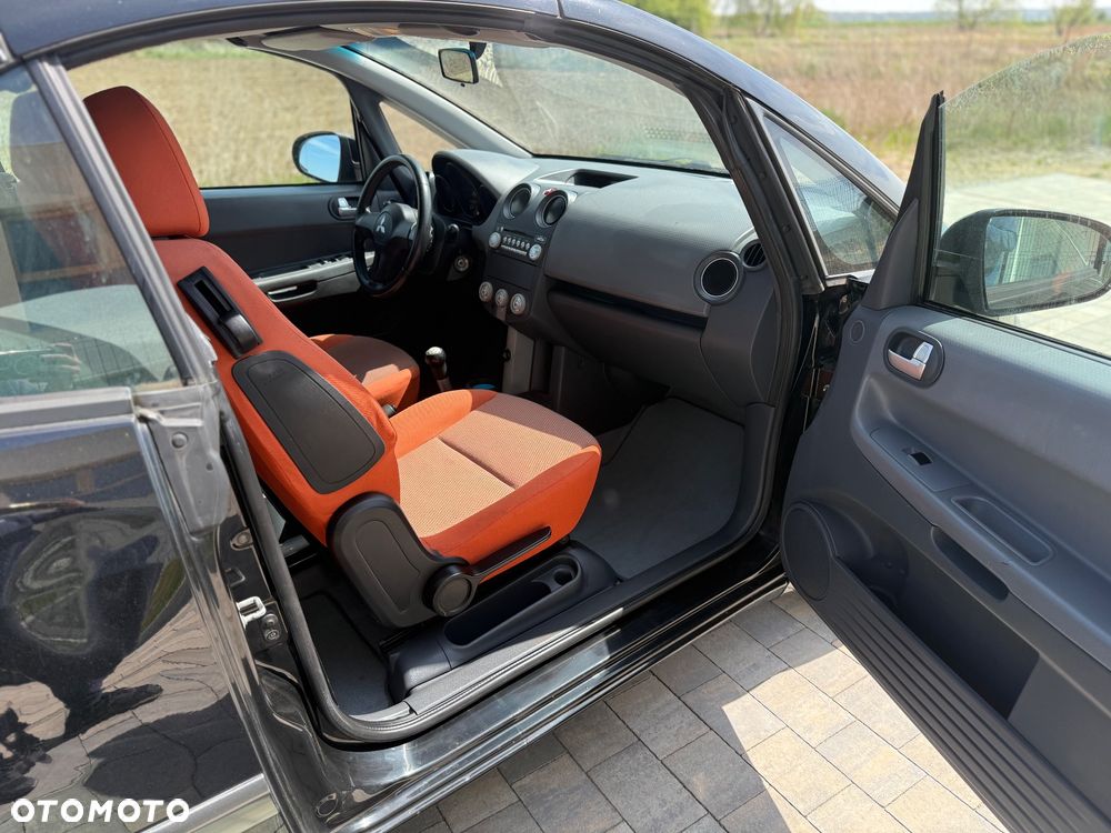 Mitsubishi Colt - 9