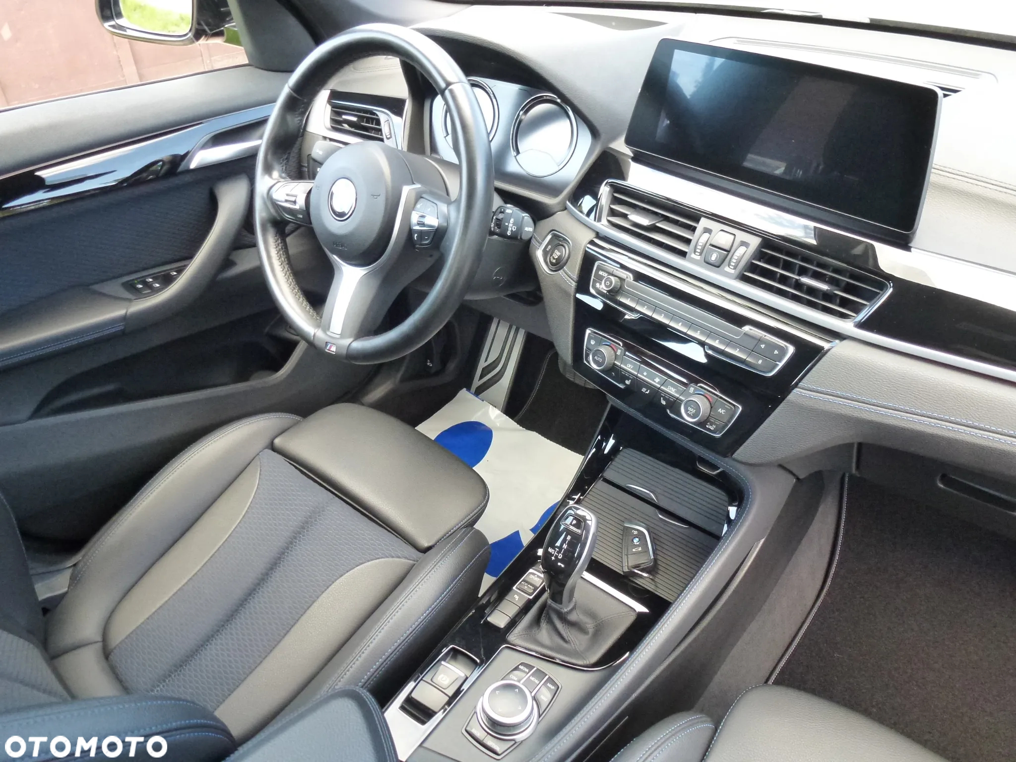 BMW X1 sDrive18d - 11