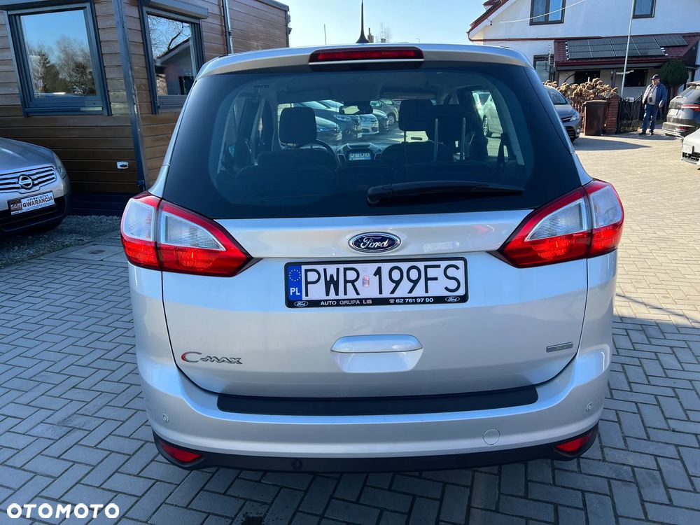 Ford Grand C-MAX - 34