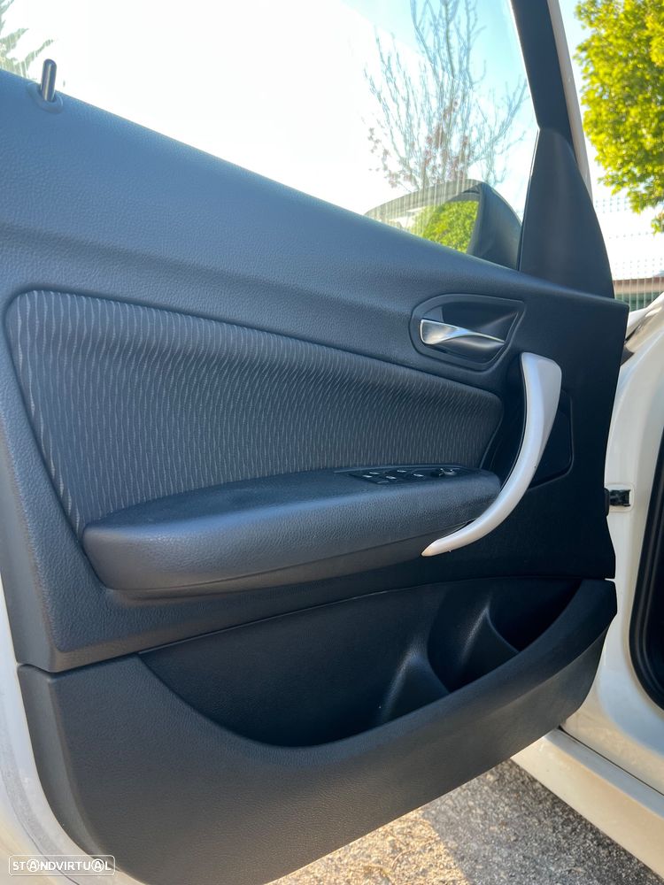 BMW 116 d EfficientDynamics - 17