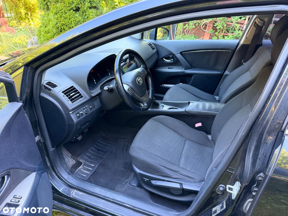 Toyota Avensis 1.8 Luna - 4