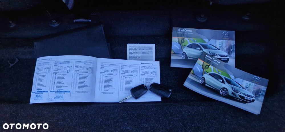 Opel Corsa 1.4 16V Satellite - 24