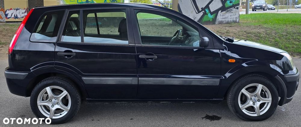 Ford Fusion 1.25 Black Magic - 9