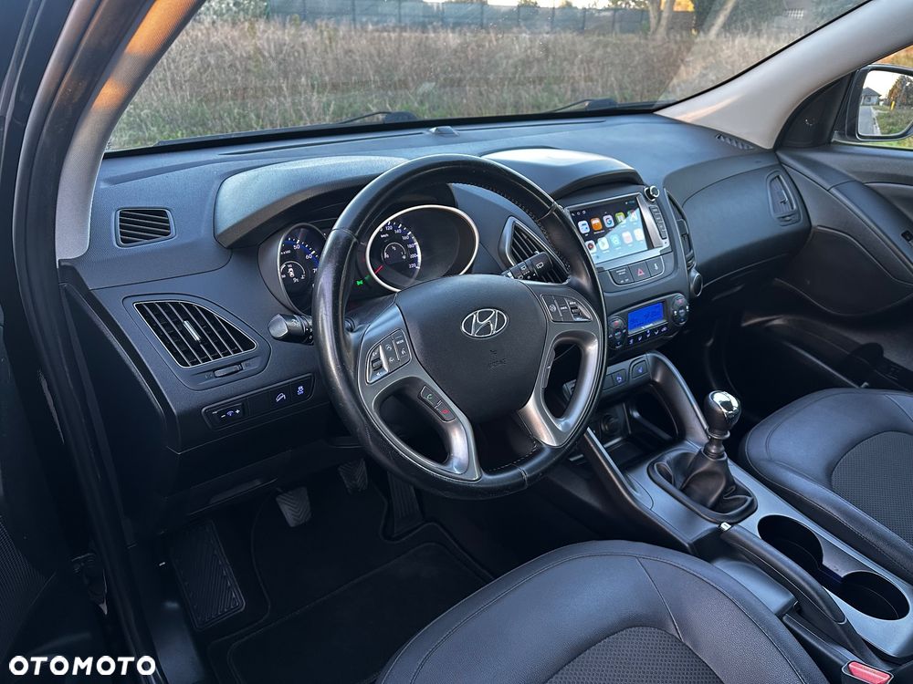 Hyundai ix35 1.6 2WD Fifa World Cup Edition - 21