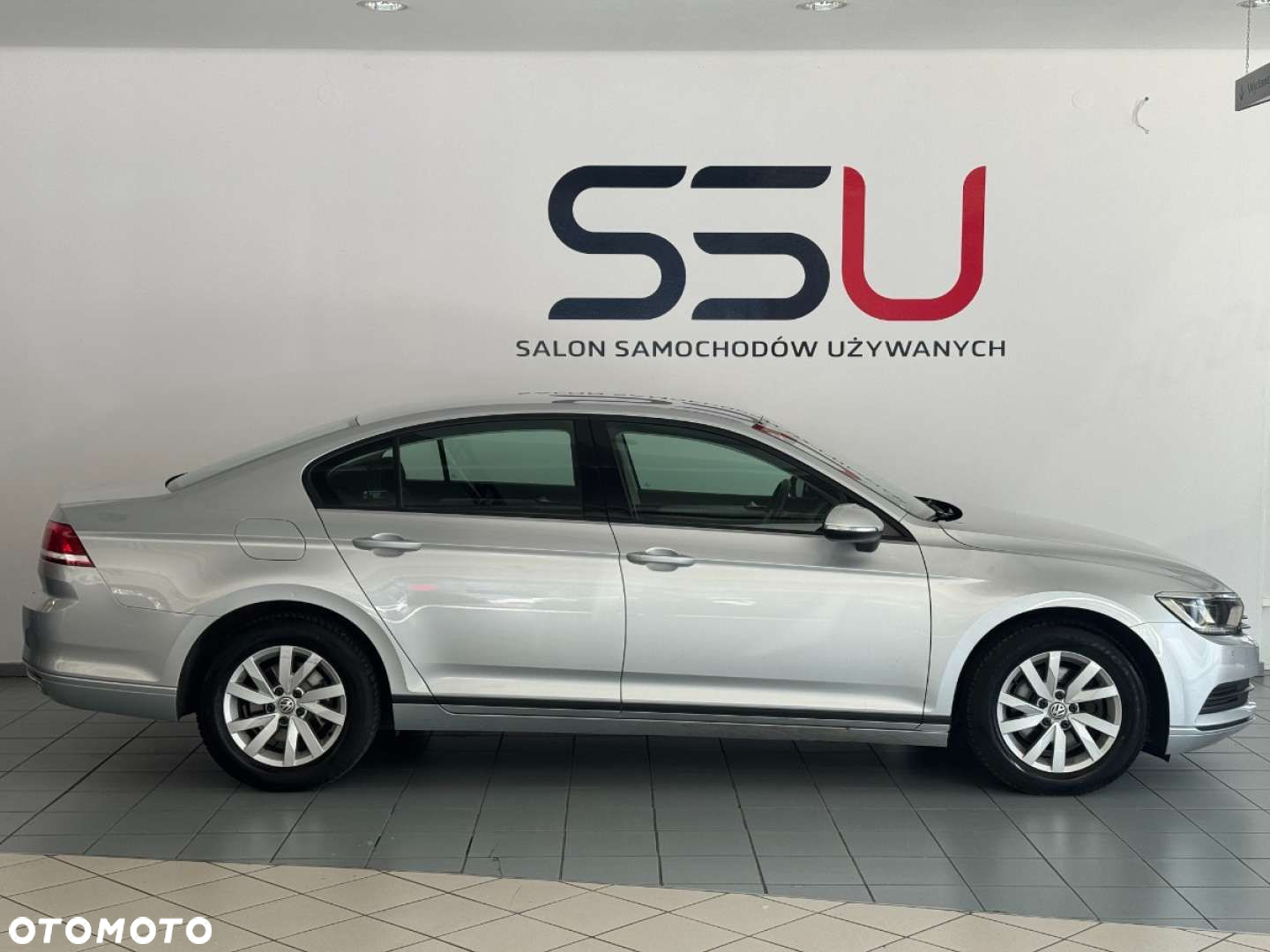 Volkswagen Passat 1.6 TDI BMT Comfortline - 16