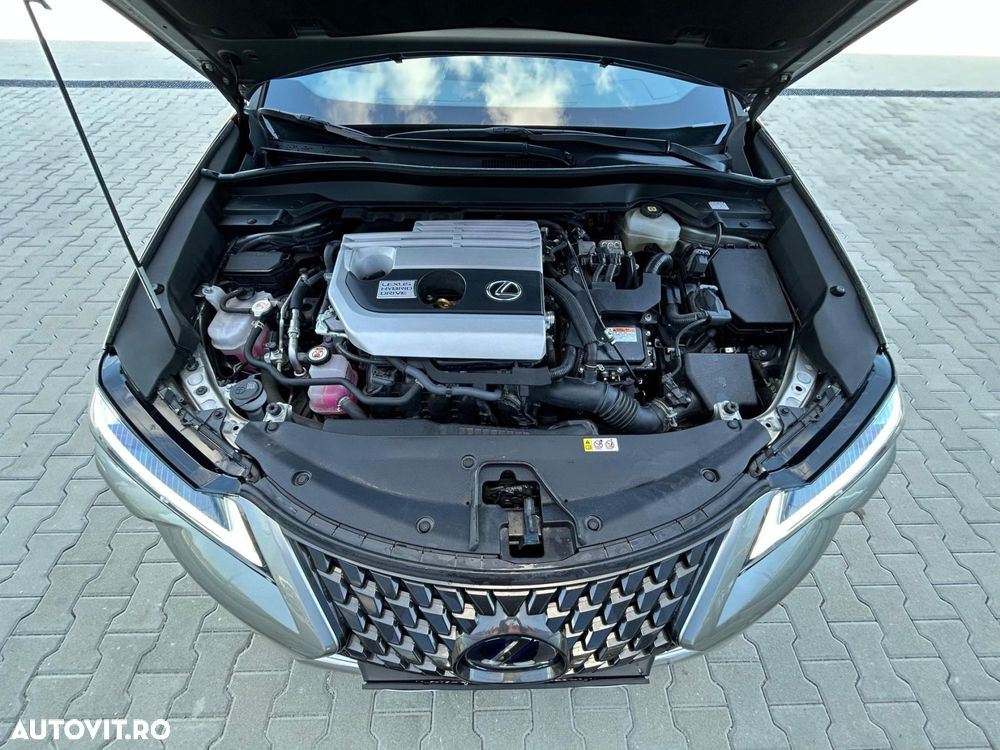 Lexus UX 250h 2.0L HEV 20H- (178 HP) 4X4 CVT Executive - 34