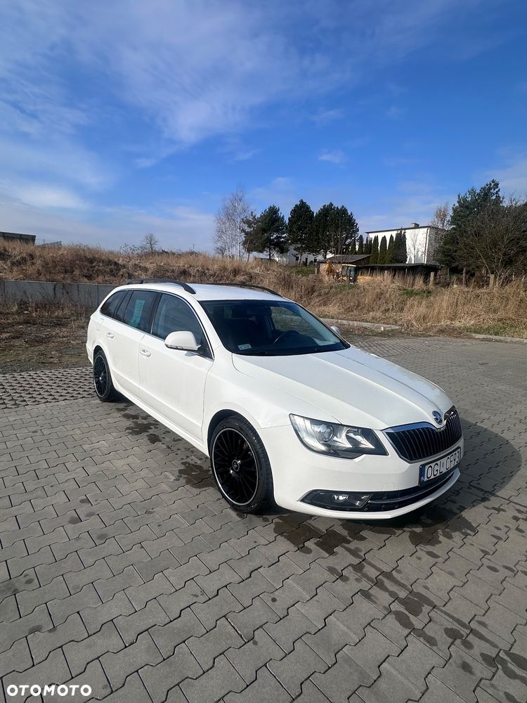 Skoda Superb 2.0 TDI Ambition Green tec - 2