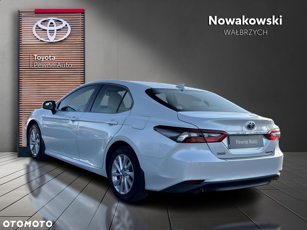 Toyota Camry 2.5 Hybrid Comfort CVT - 4