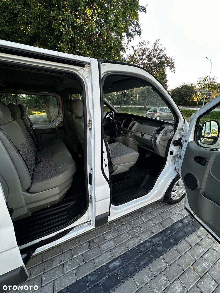 Opel Vivaro - 8