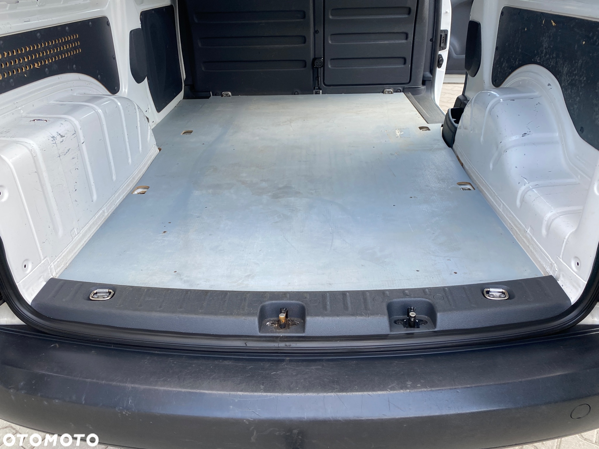 Volkswagen CADDY - 29