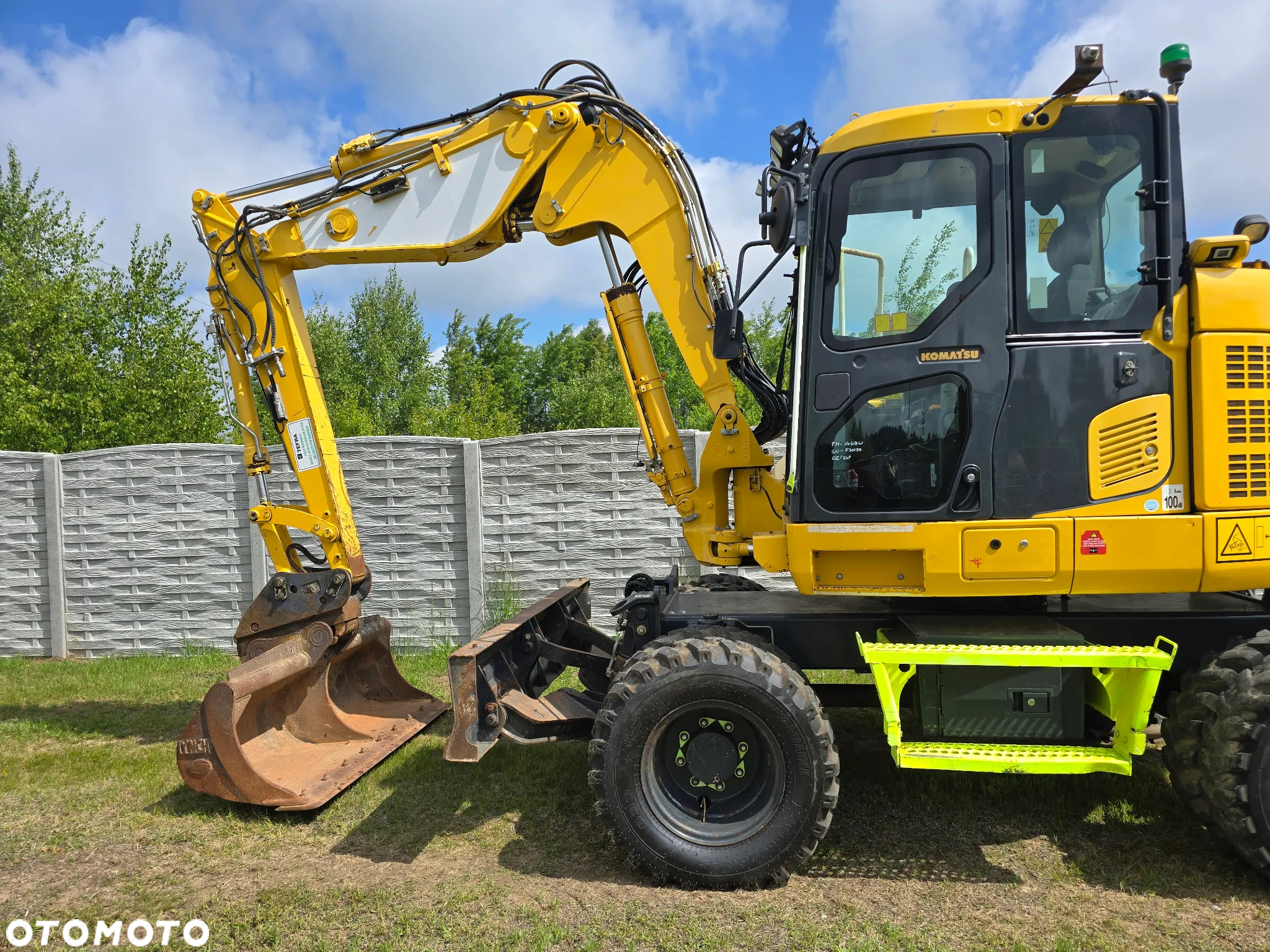 Komatsu - 8