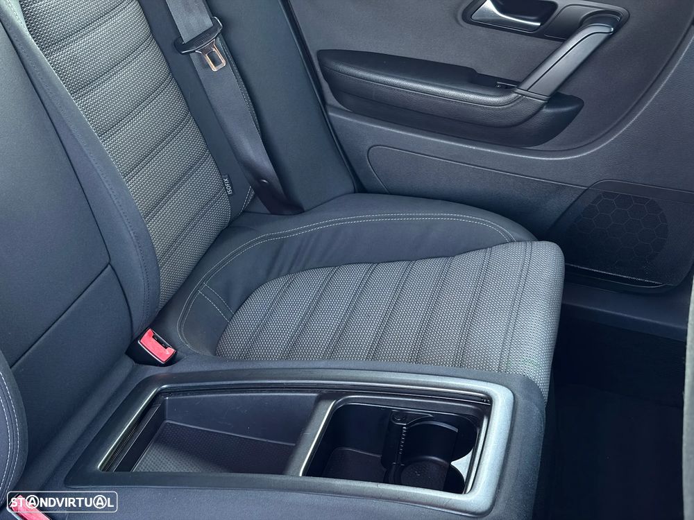 VW Passat CC 2.0 TDi BlueMotion - 29