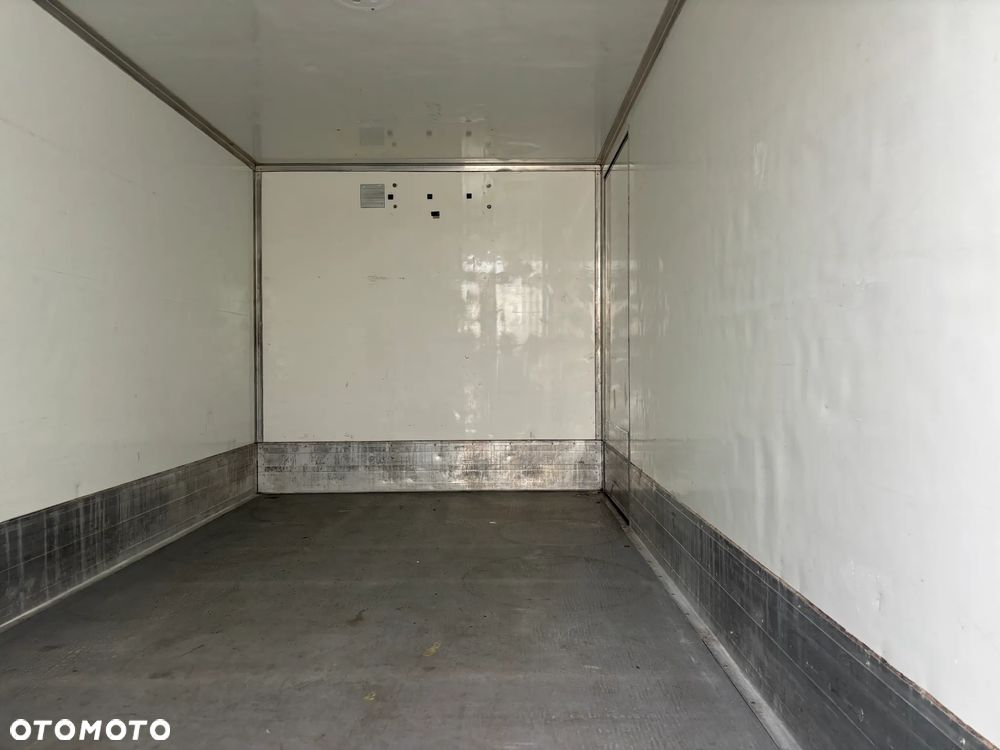 Iveco DAILY 35C14,35C15,35C16,35C17 IZOTERMA 8 PALET EURO MOZLIWOSC MONTAZU AGREGATU KONTENER WINDA - 5