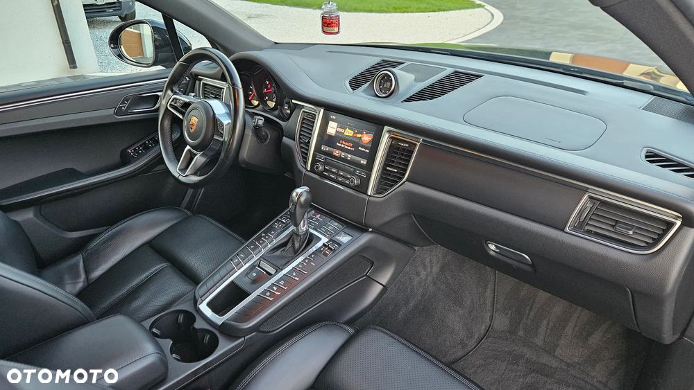 Porsche Macan - 8
