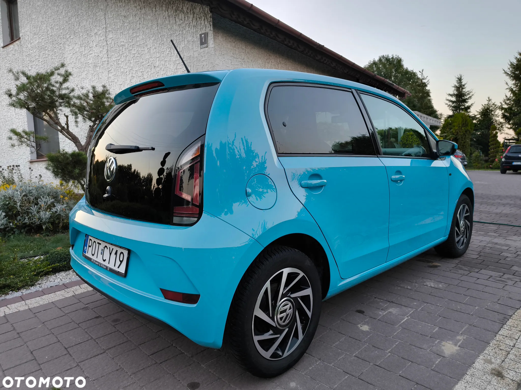 Volkswagen up! - 9