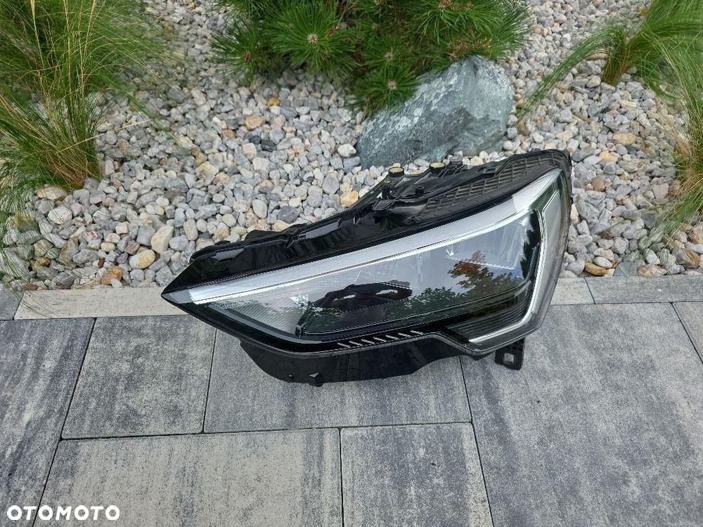 AUDI Q3 83A Lampa lewa przód Kompletna Full Led Basic Led 83A941011 2022 - 2