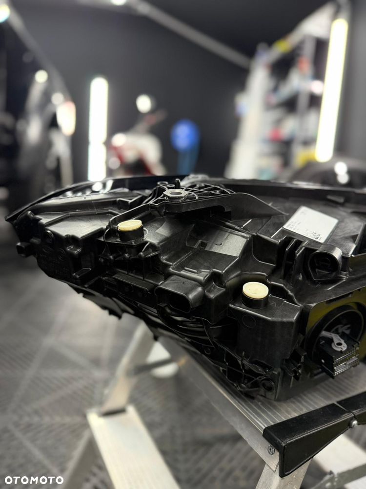 Lampa przednia BMW M3 Touring - 3
