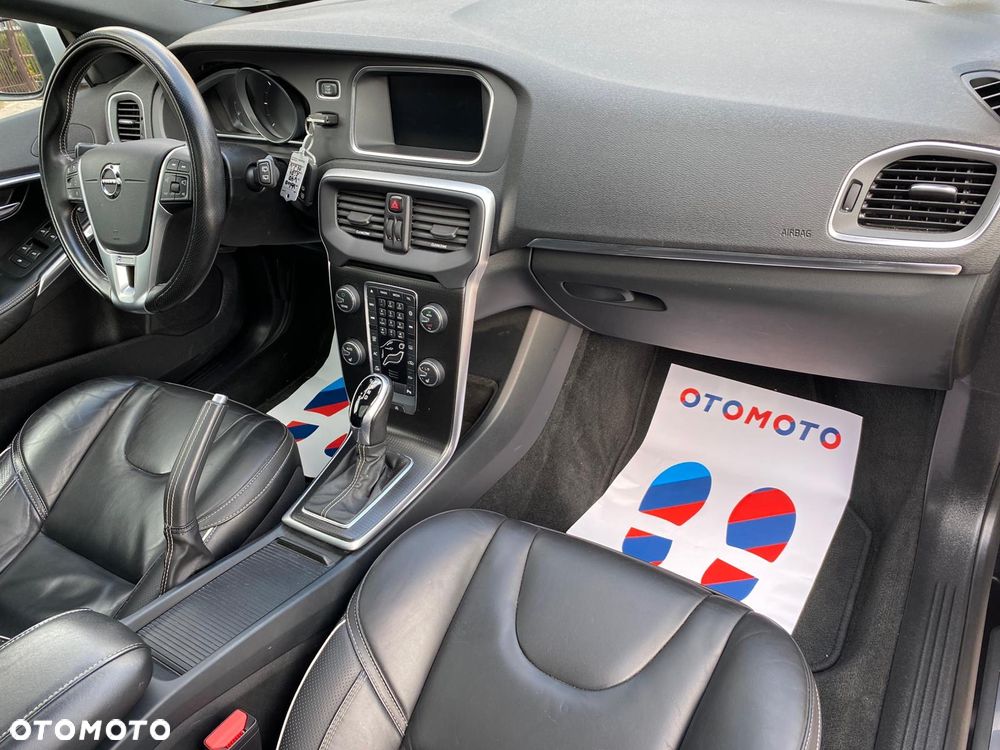 Volvo V40 D3 Geartronic RDesign - 9