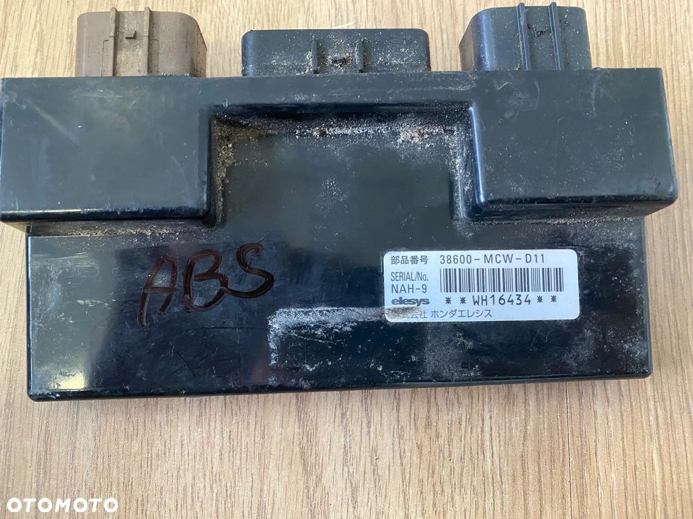 STEROWNIK MODUŁ ABS HONDA VFR 800 2002-2013 38600-MCW-D11 - 2
