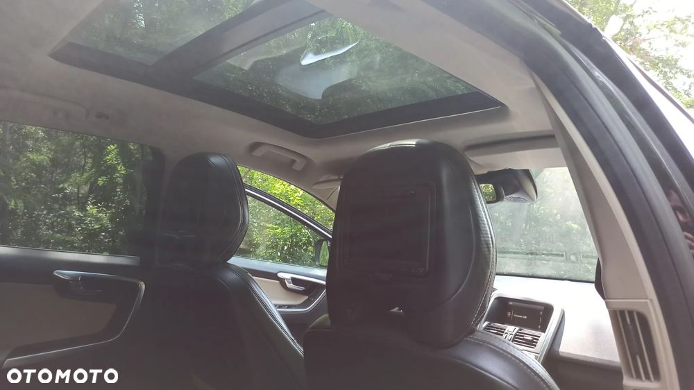 Volvo XC 60 D5 AWD Kinetic - 8
