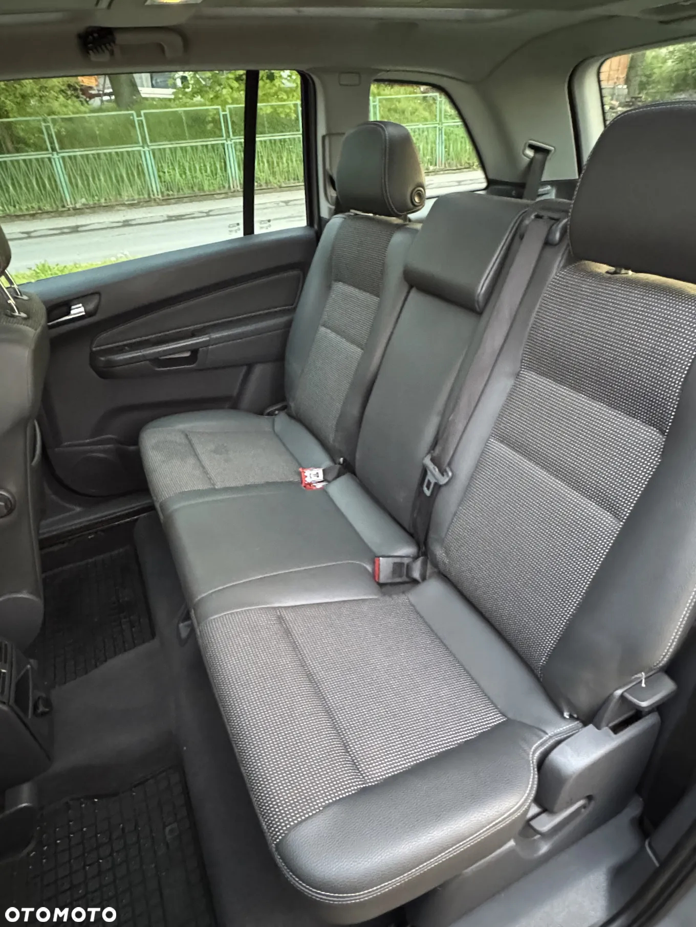 Opel Zafira - 12