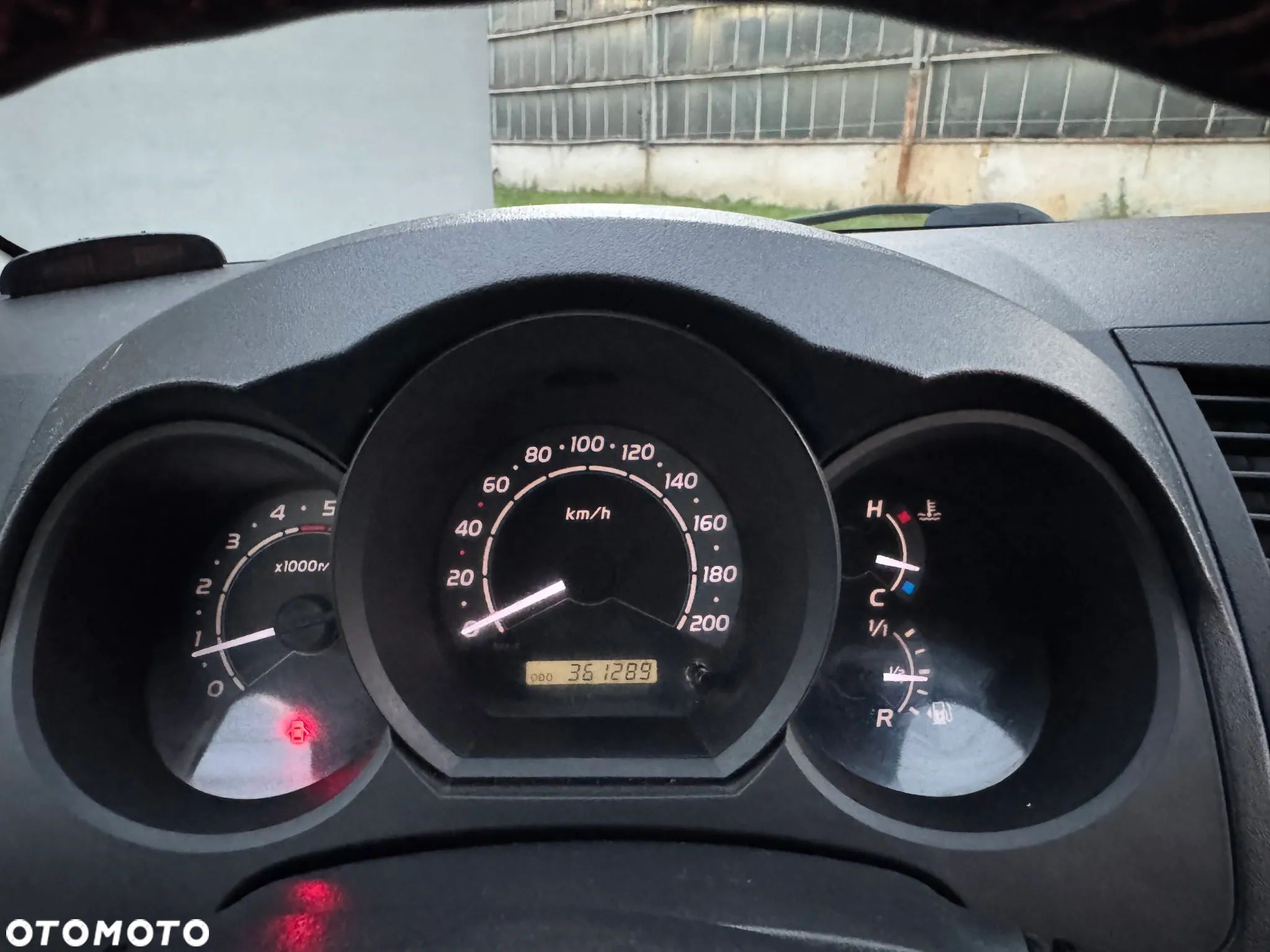 Toyota Hilux 2.5 D-4D DLX + - 18