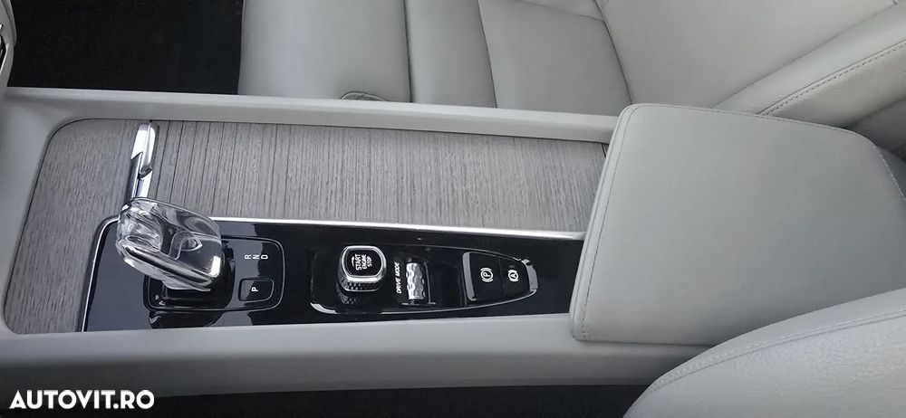 Volvo XC 60 Recharge T6 Twin Engine eAWD Inscription Expression - 25