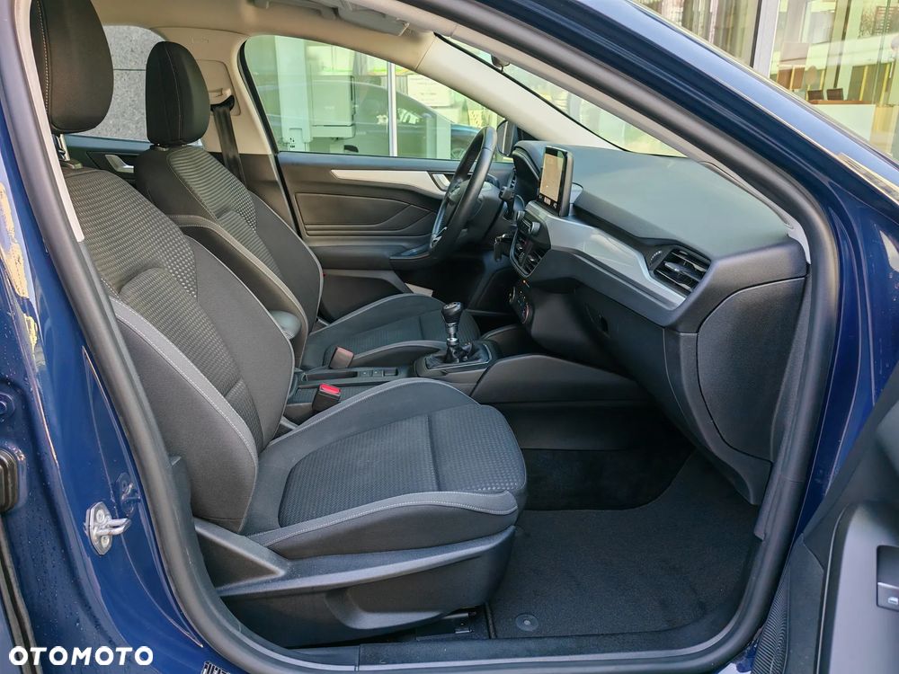 Ford Focus ver-1-5-ecoblue-trend-edition - 24