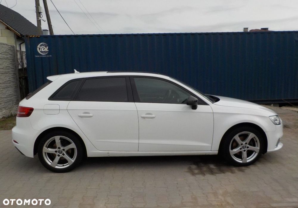Audi A3 Sportback - 13