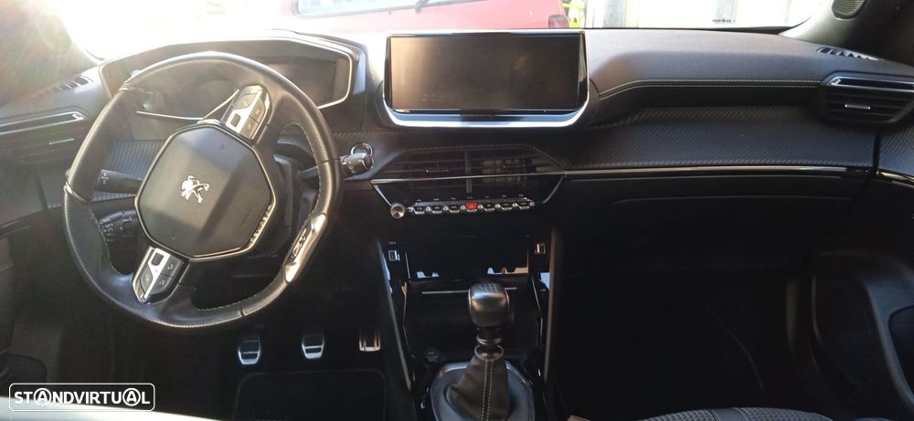 Peugeot 2008 - 6