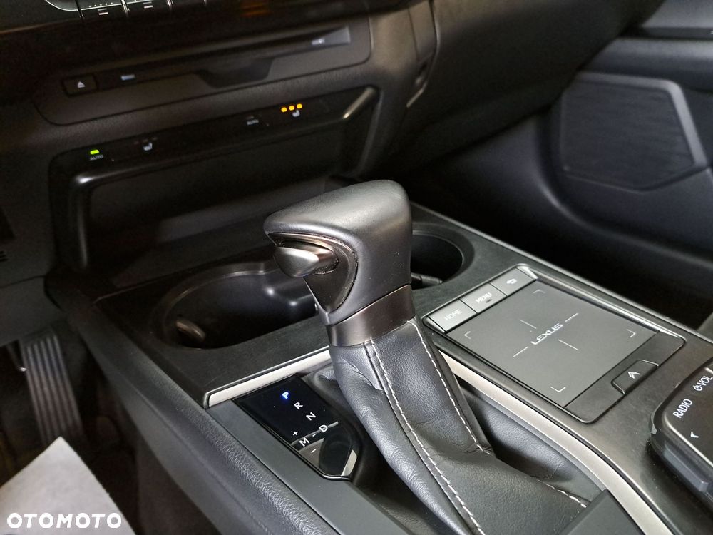 Lexus UX 200 Optimum 2WD - 28