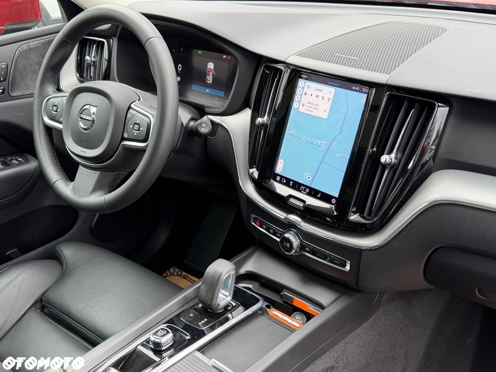 Volvo XC 60 T6 Plug-In Hybrid AWD Inscription - 18