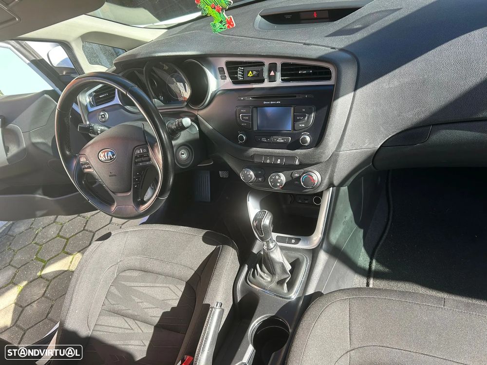 Kia Ceed 1.6 CRDi - 8