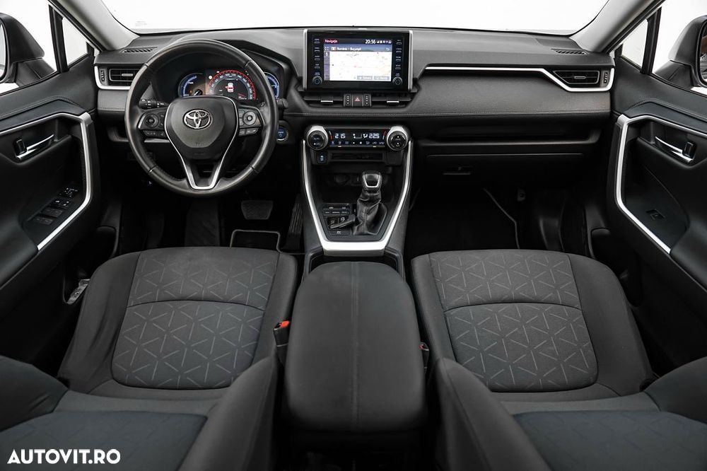 Toyota RAV4 - 9