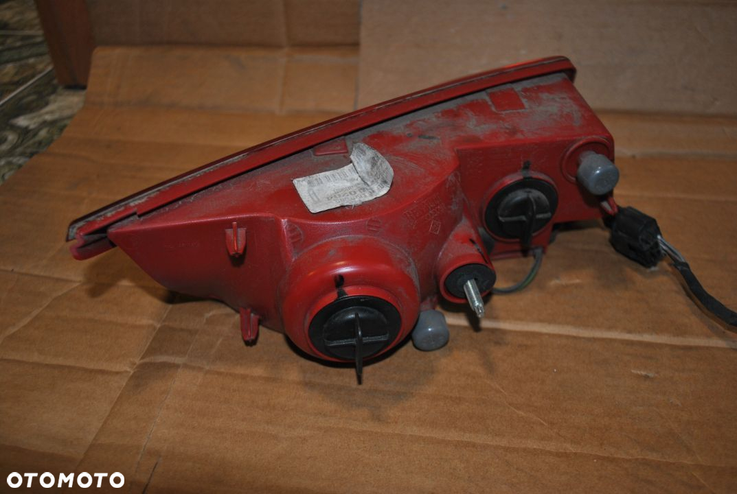 Lampa klapy lewy tył Laguna III Coupe - 2