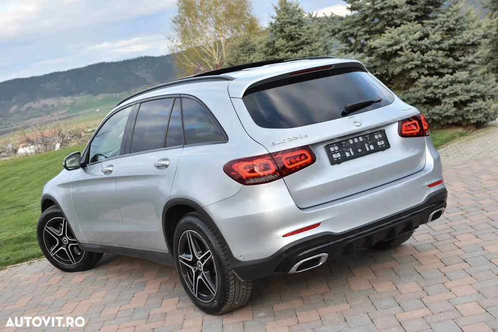 Mercedes-Benz GLC 220 d 4MATIC 9G-TRONIC AMG Line Plus - 18