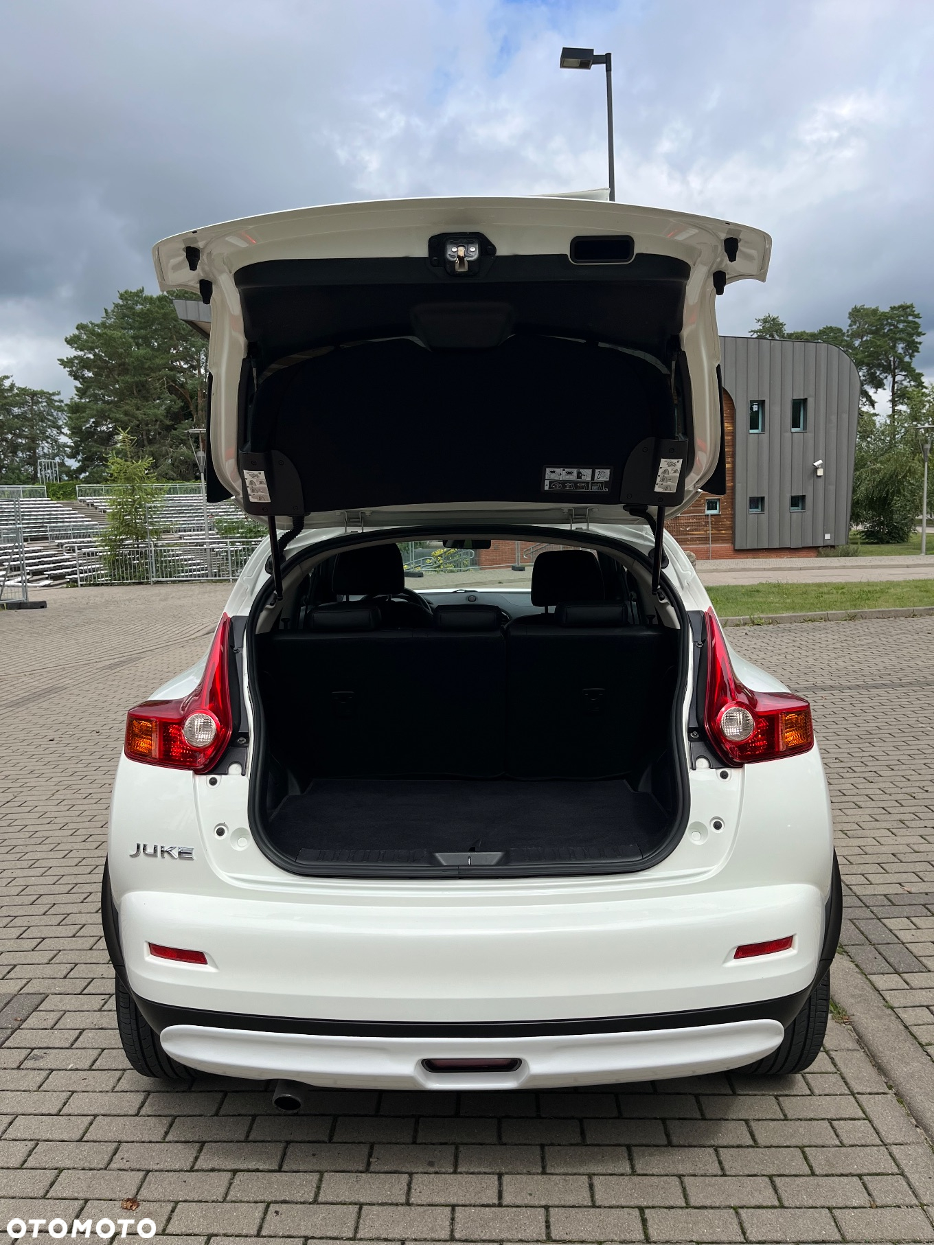 Nissan Juke 1.6 DIG-T ALL-MODE 4x4i CVT Tekna - 10