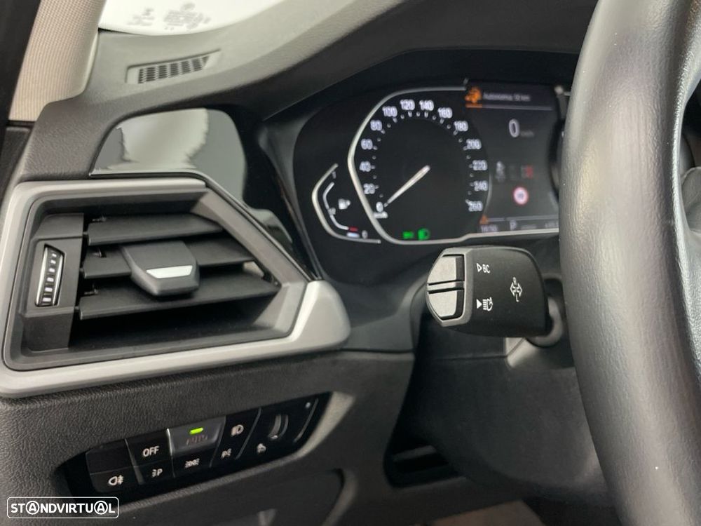 BMW 330 e Auto - 18