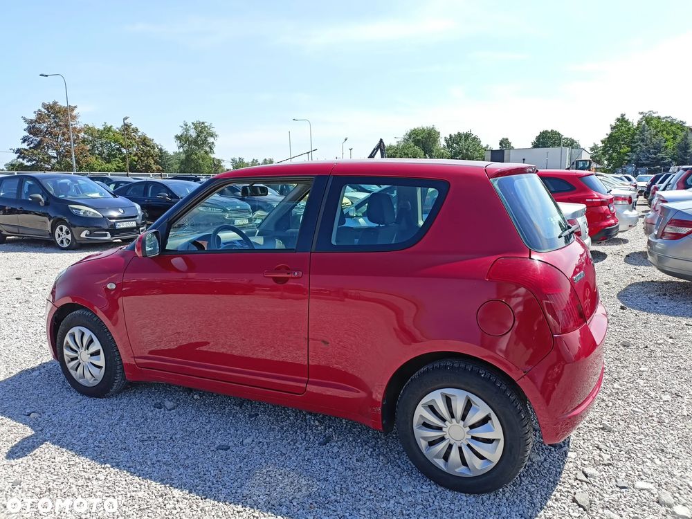 Suzuki Swift - 3