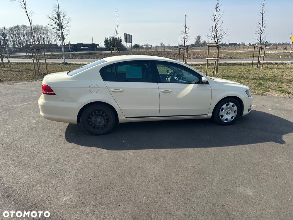 Volkswagen Passat 1.6 TDI BlueMotion - 4