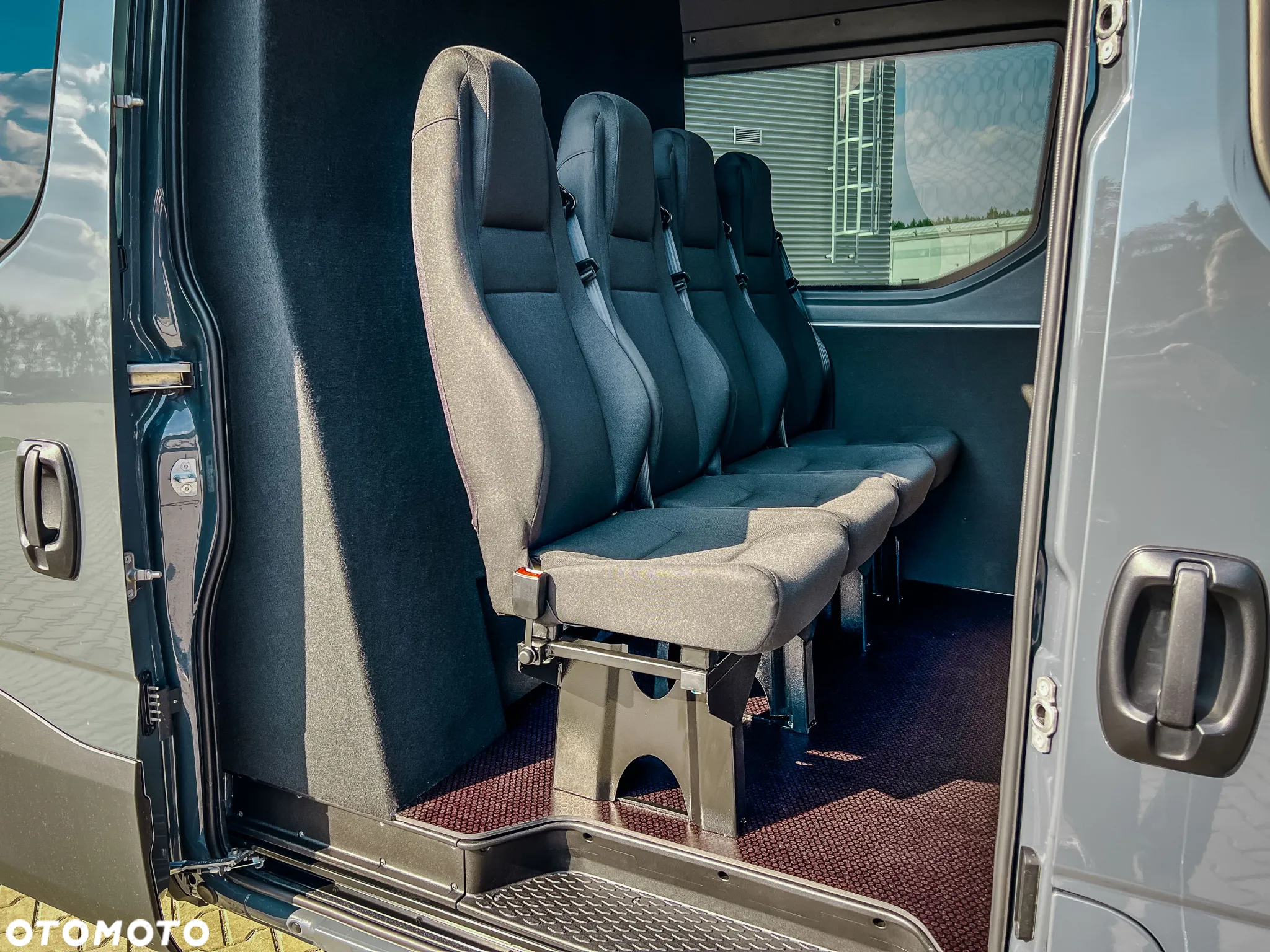 Iveco Daily 35S18HV , 3.0L - 180KM ,Brygadowy, 7 osób, Brygadówka - 12