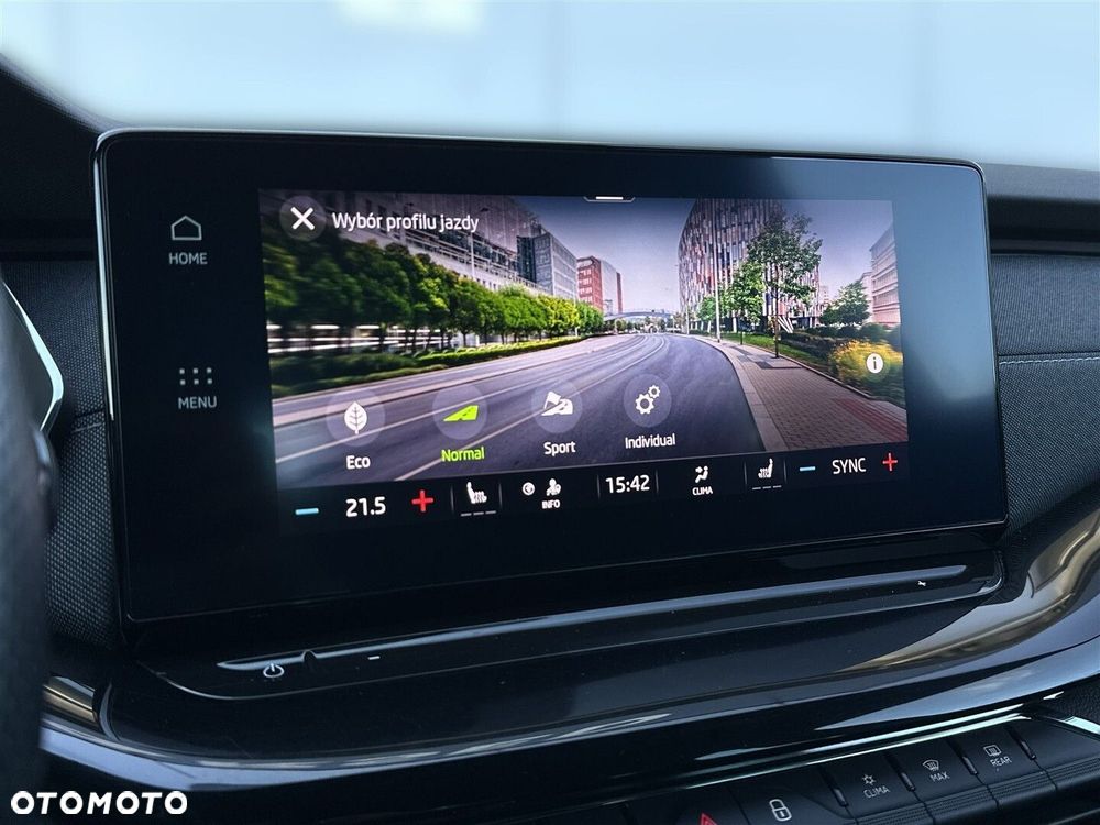 Skoda Octavia 2.0 TDI Sportline DSG - 22