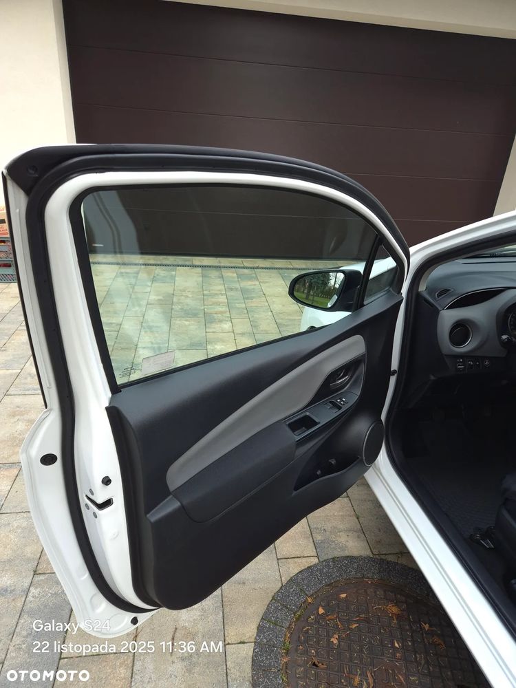Toyota Yaris 1.0 Active EU6 - 9