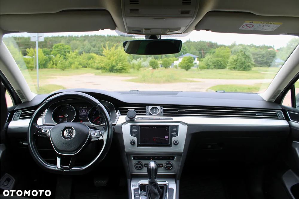 Volkswagen Passat 2.0 TDI SCR DSG Business - 28