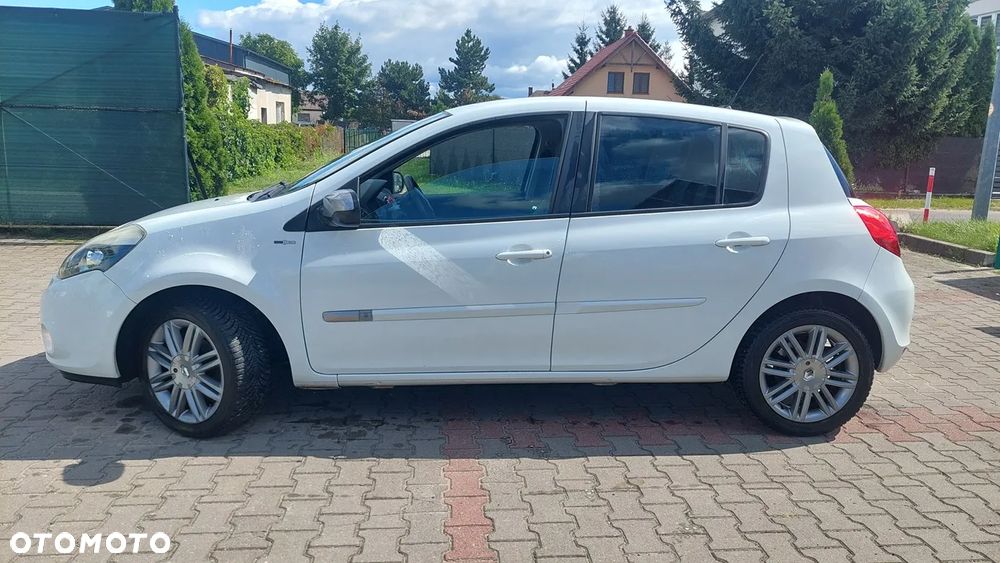 Renault Clio 1.2 16V 75 Night and Day - 2