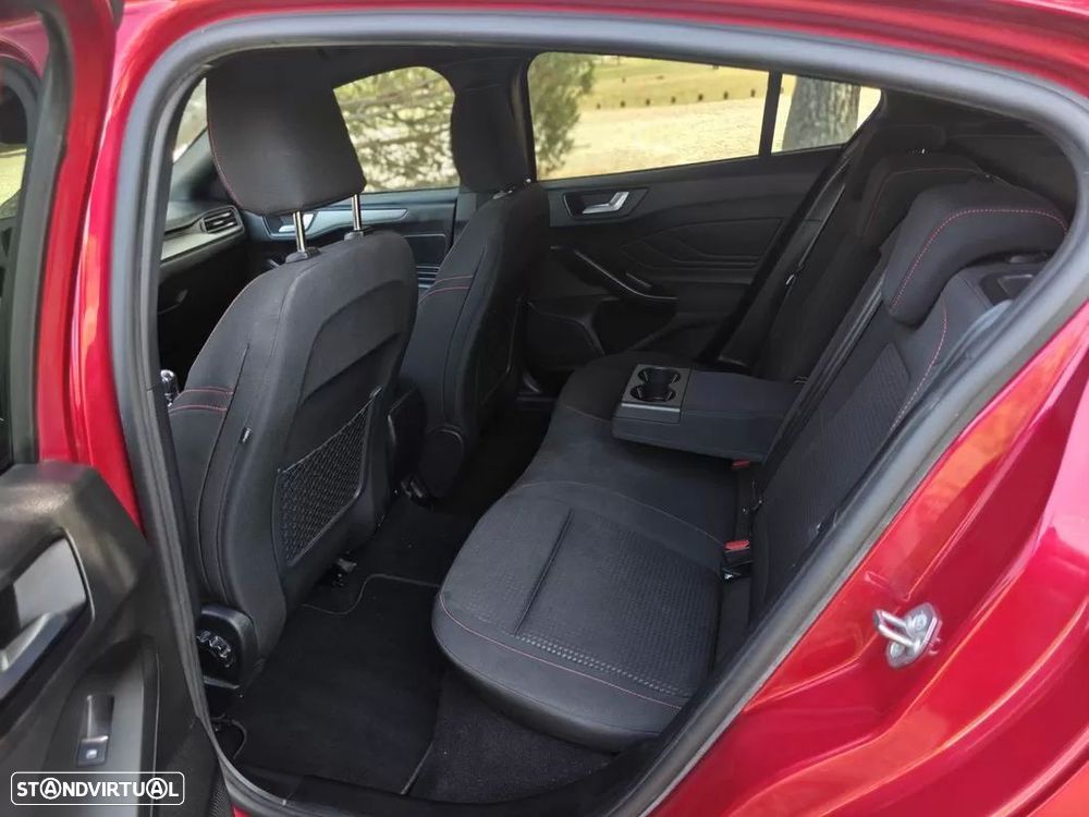 Ford Focus 1.0 EcoBoost MHEV ST-Line - 15