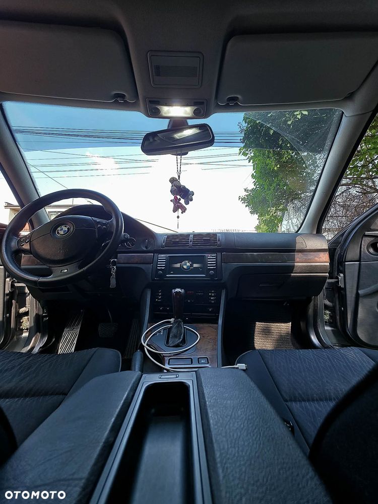 BMW Seria 5 - 16