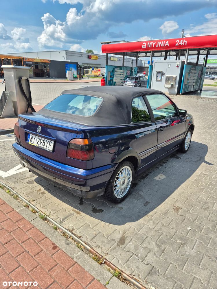 Volkswagen Golf 1.8 GL - 7