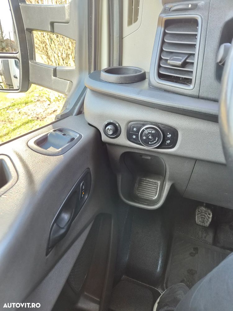 Ford Transit - 9