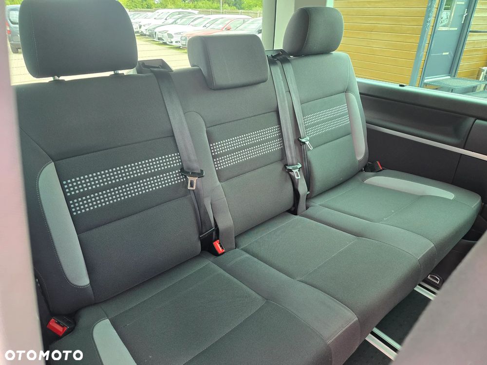Volkswagen Multivan - 10